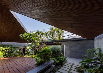 V House