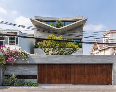 V House