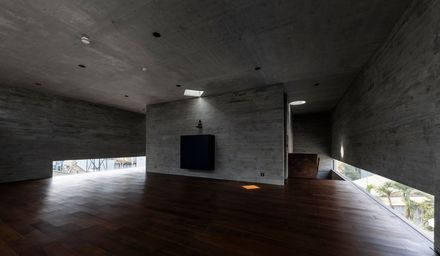 V House