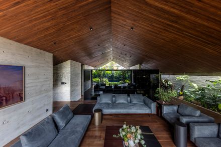 V House