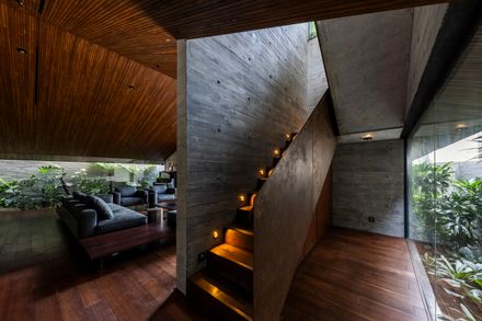 V House
