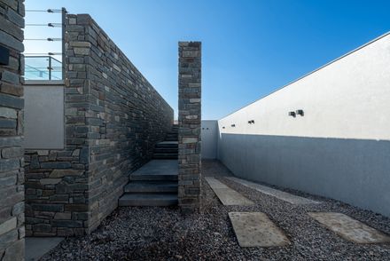 Kand-Kaav Villa