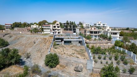 Kand-Kaav Villa