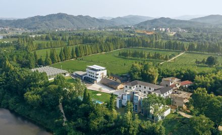 Mine Resort · Hill