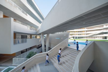 Weiwu School