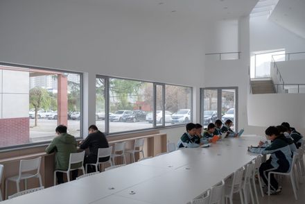 Samsung Library No. 3, Supported By The Shaanxi Hope Project