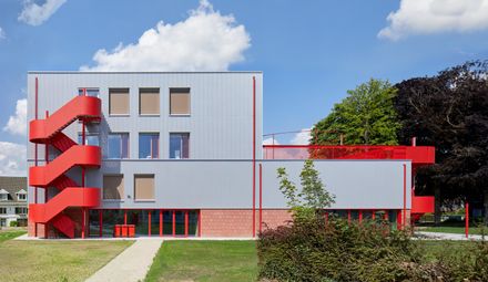 De Nova Secondary School