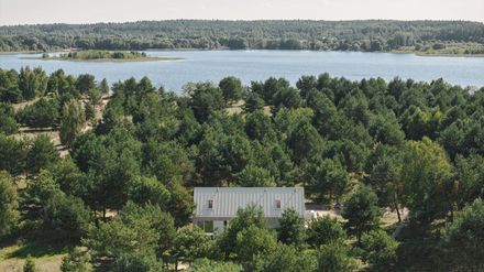 Kownatki Lake House