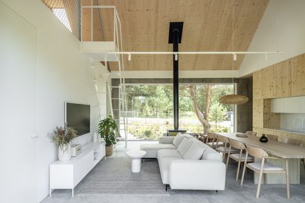 Kownatki Lake House
