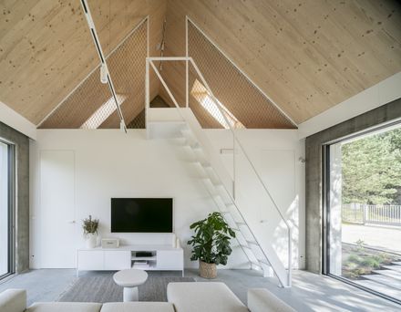 Kownatki Lake House
