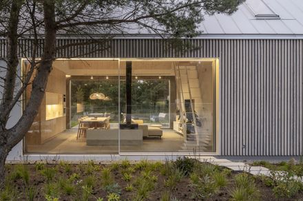 Kownatki Lake House