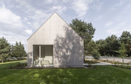 Kownatki Lake House