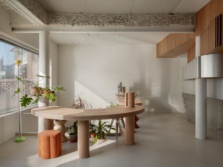 Reinterpreting A 50-year-old Building In Myeongnyun-dong