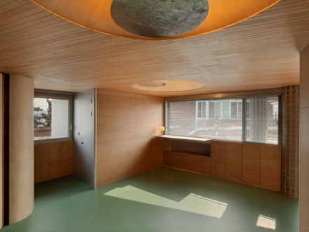 Reinterpreting A 50-year-old Building In Myeongnyun-dong