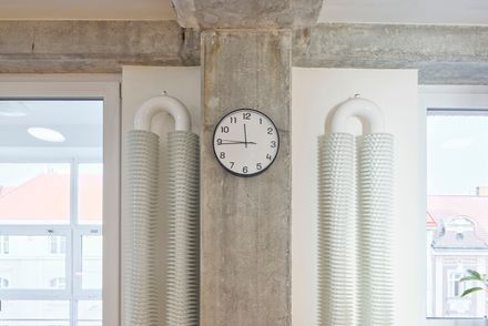 No-Wall Apartment