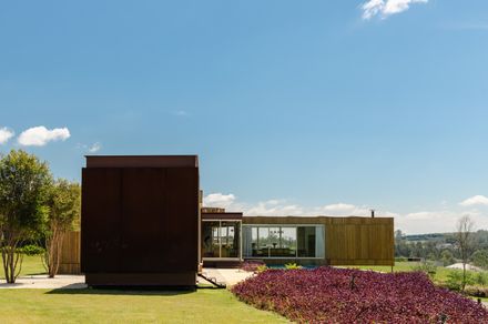 Casa Themis