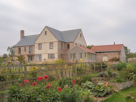 Contemporary Farmhouse