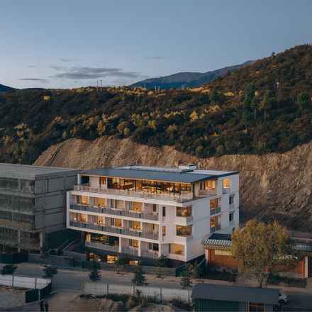 Kawagebo Snow Mountain Hotel
