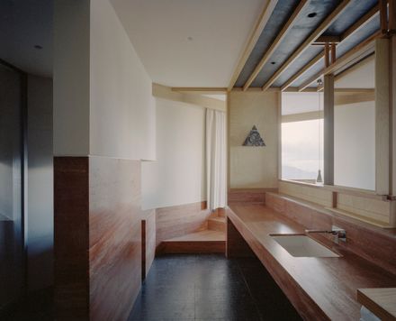 Kawagebo Snow Mountain Hotel