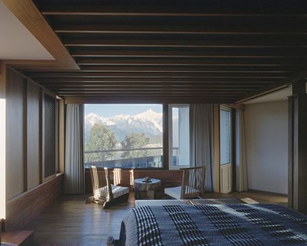 Kawagebo Snow Mountain Hotel