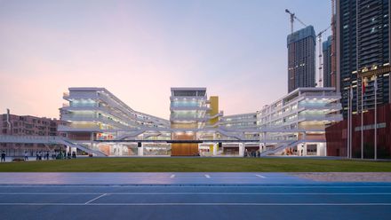 Shenzhen Longhua Foreign Languages School (Fucheng Campus)