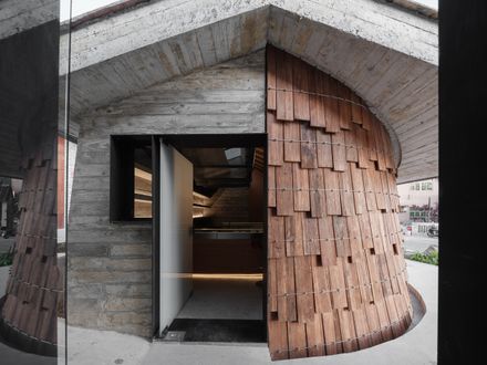 Tree Tavern & Cave Teahouse