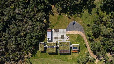 Casa Entre Peraus