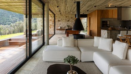 Casa Entre Peraus