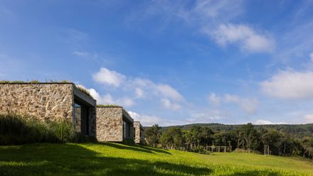Casa Entre Peraus