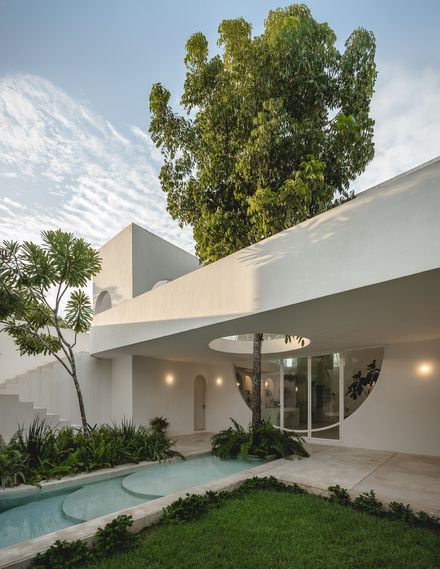 Eclipse House
