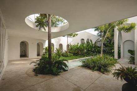 Eclipse House