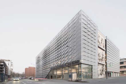 Neckarbogen Neighborhood Parking Garage