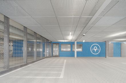 Neckarbogen Neighborhood Parking Garage
