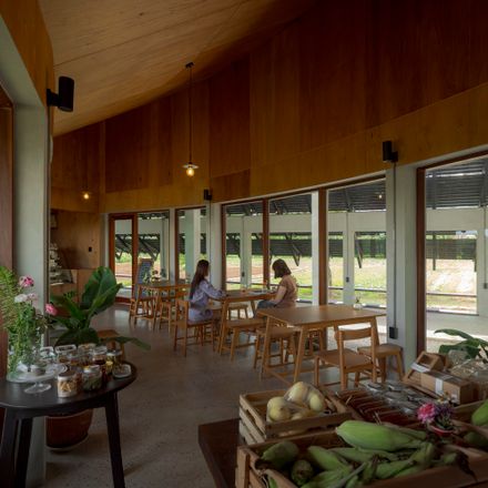 555 Sunshine Farmshop