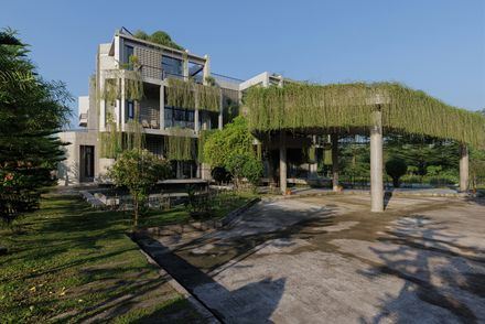 Ara Manor