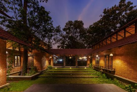 Śhālā Twam Community Hub