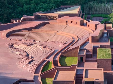 The Earth Valley Theater