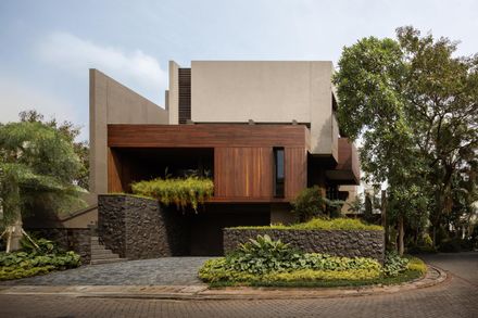 Kenari House