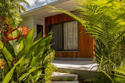Blue Lagoon Suite
