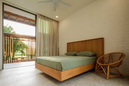 Anjung House