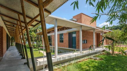 Anjung House