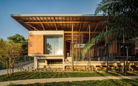 Anjung House