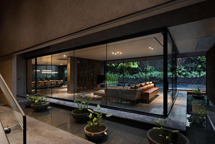 El House