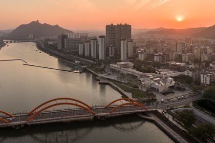Jiangshan Tonglumen Urban Terrace