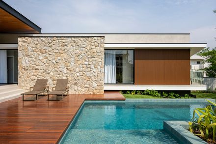 Virtis House