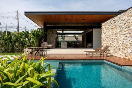 Virtis House