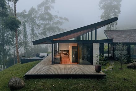 House On The Reservoir