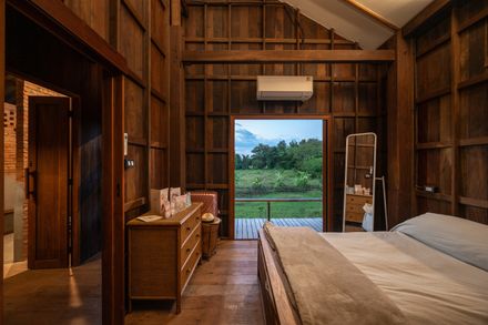 Raintree Lane Farm House