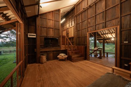 Raintree Lane Farm House