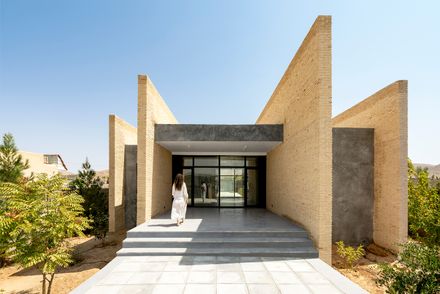 B-Neshat Villa